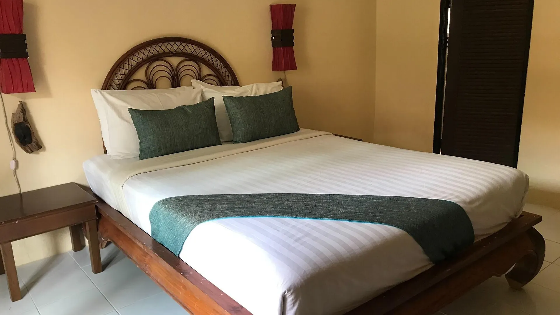 Phi Phi Villa Resort 3*, Phi Phi Adaları Tayland